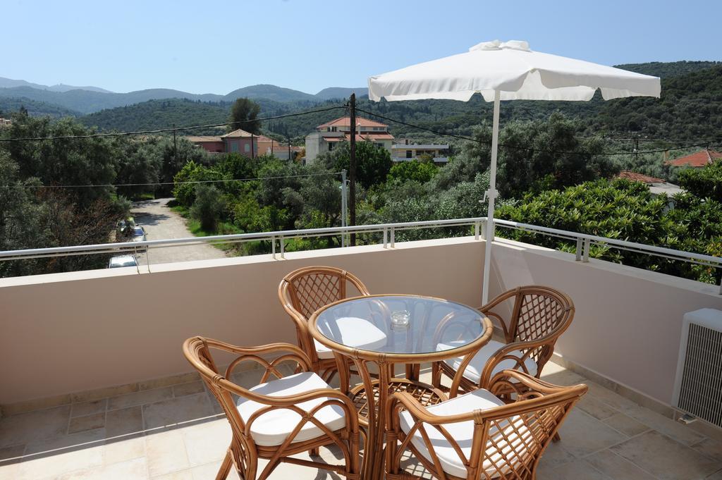 Agnadi Suites Episkopos Room photo